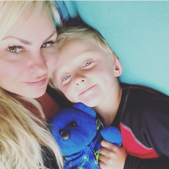 Meet Your Posher - Picture 12 of 14